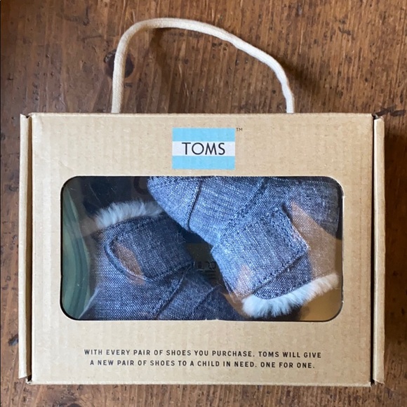 Brand New Toms Size 1 Tiny Cunas. - Picture 2 of 5